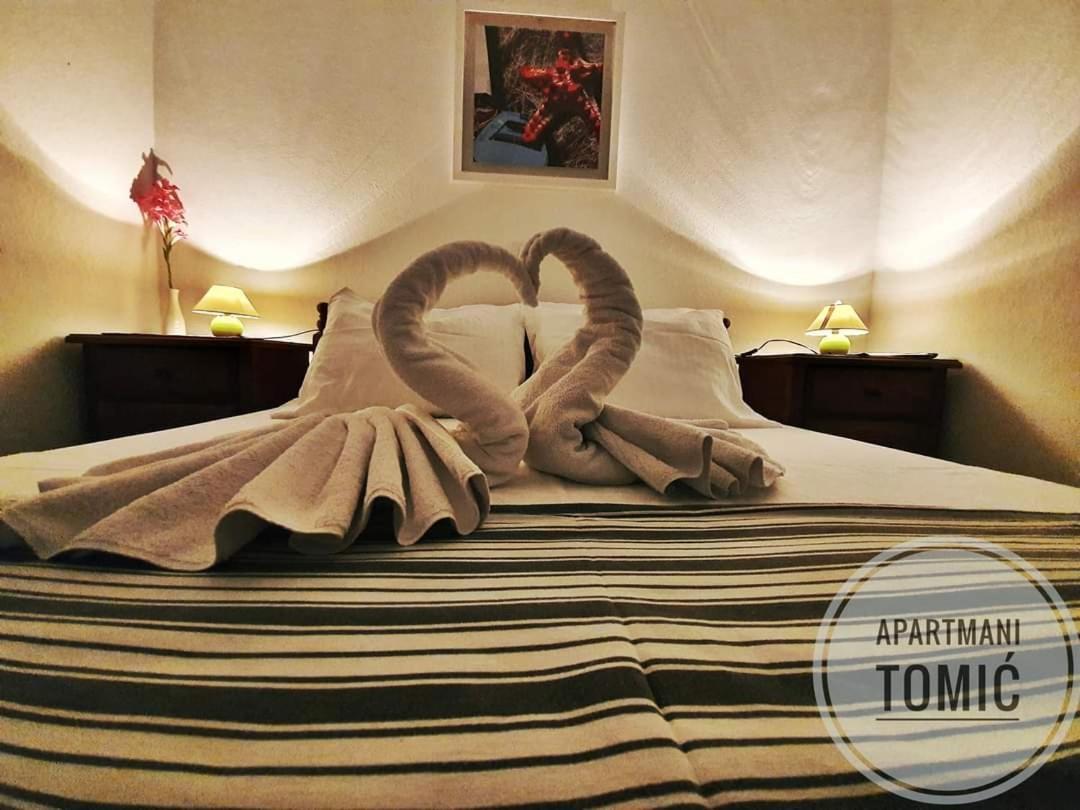 Apartment Tomic 2 Макарска Екстериор снимка