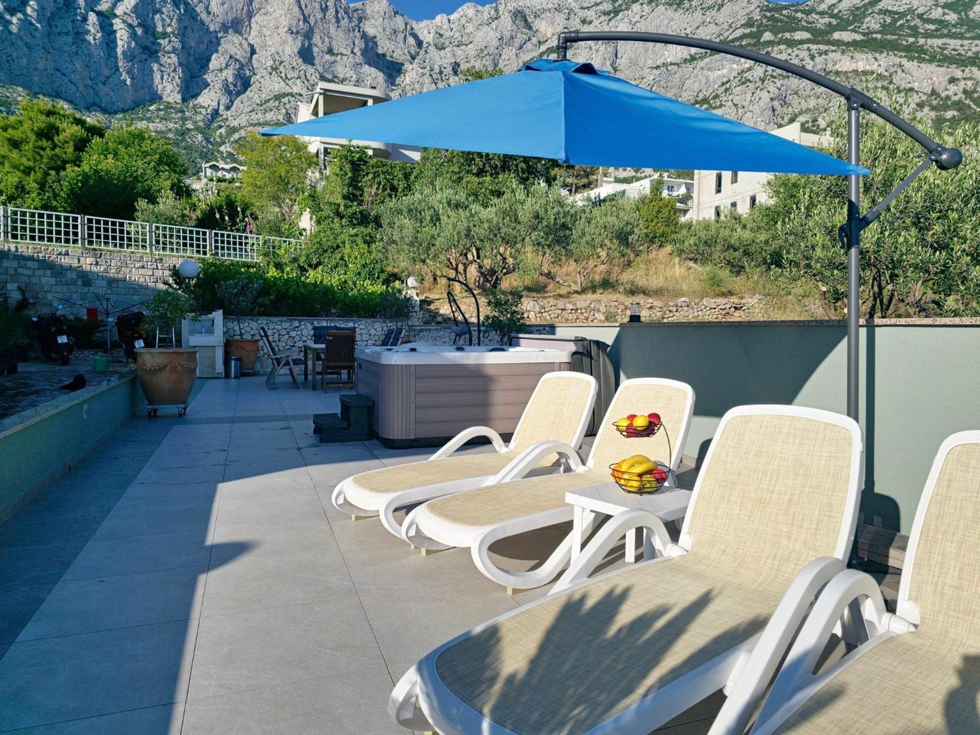 Apartment Tomic 2 Макарска Екстериор снимка